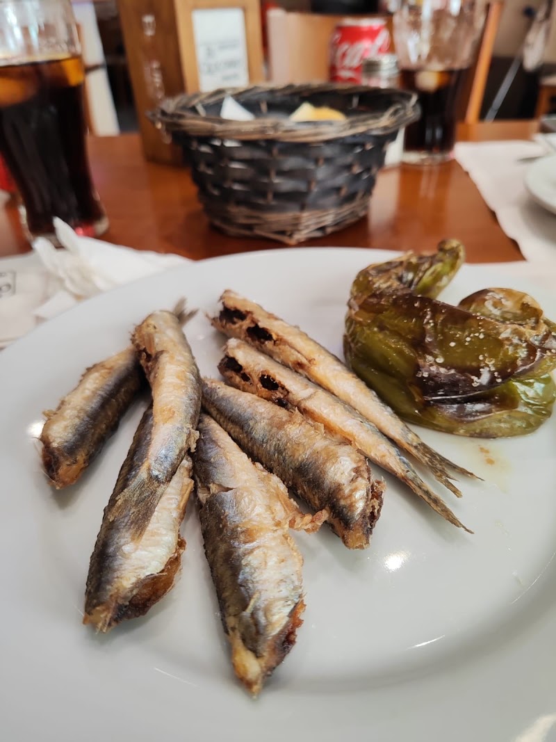 Sardinas fritas con pimientos